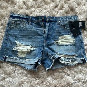 Brand New Never Been Worn Mid Rise Boutique Shorts Size Large